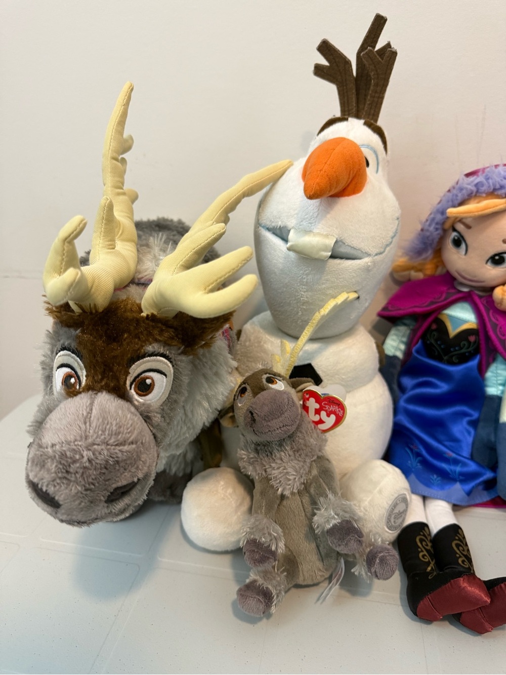 Disney Frozen Plush Set - Picture 4 of 16